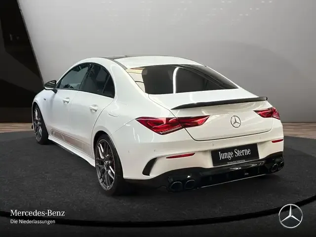 Mercedes-Benz CLA 45 AMG