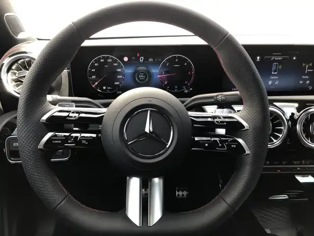 Mercedes-Benz CLA 220