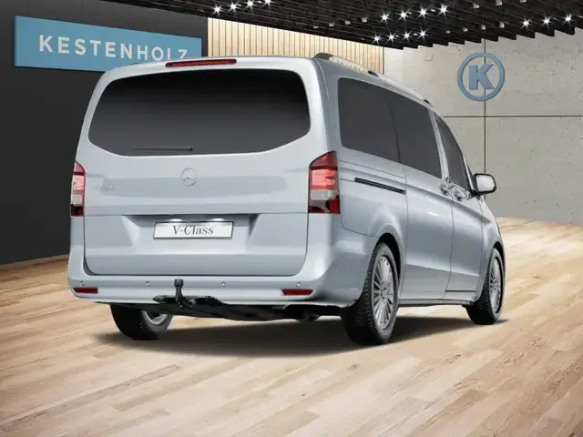 Mercedes-Benz V 220