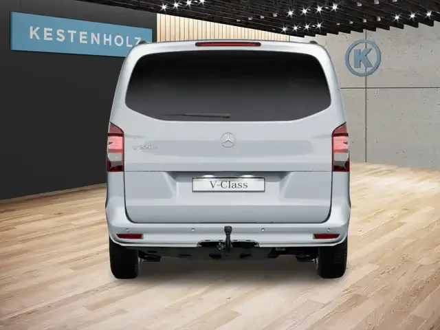 Mercedes-Benz V 220