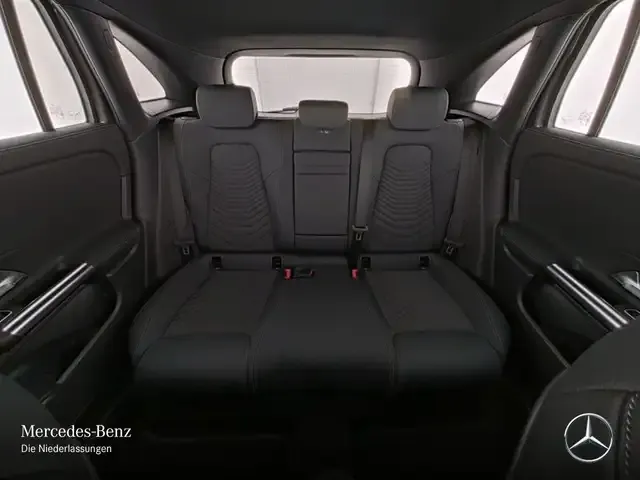 Mercedes-Benz EQA 300