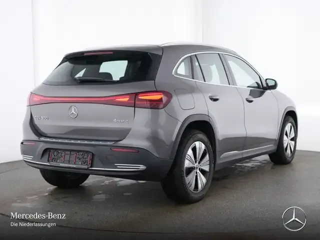 Mercedes-Benz EQA 300