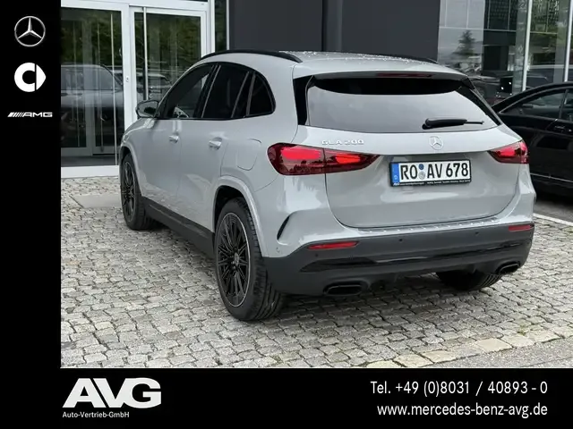 Mercedes-Benz GLA 200