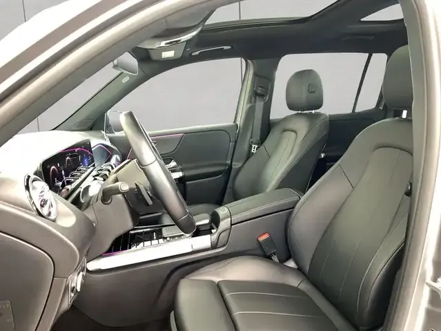 Mercedes-Benz EQB 300