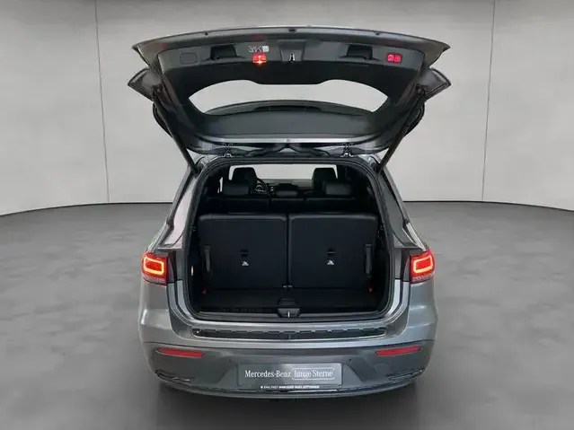 Mercedes-Benz EQB 300