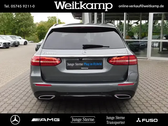 Mercedes-Benz E 300