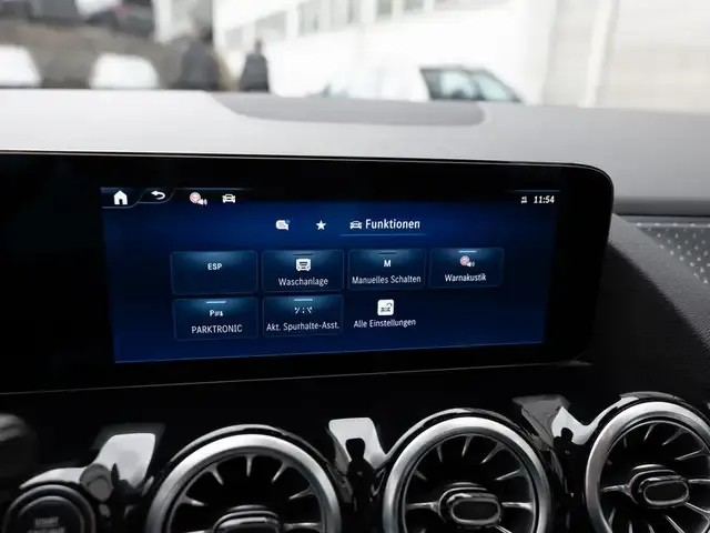 Mercedes-Benz GLA 180