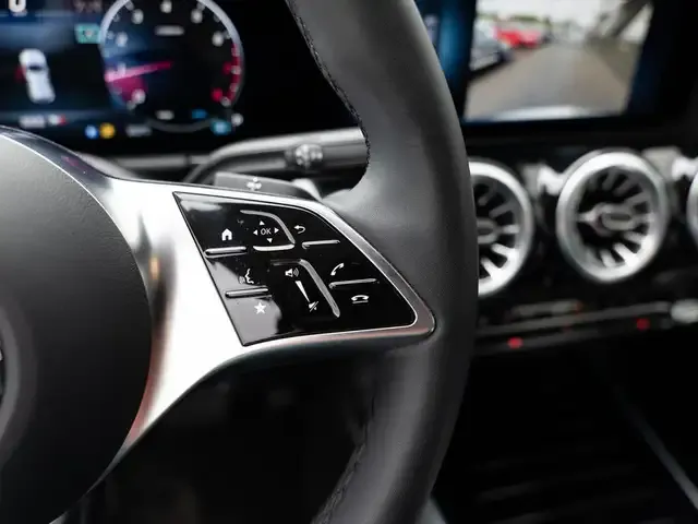 Mercedes-Benz GLA 180
