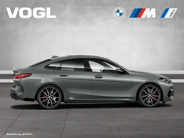 BMW 235