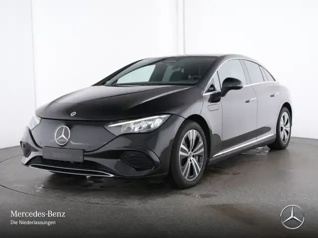 Mercedes-Benz EQE 300