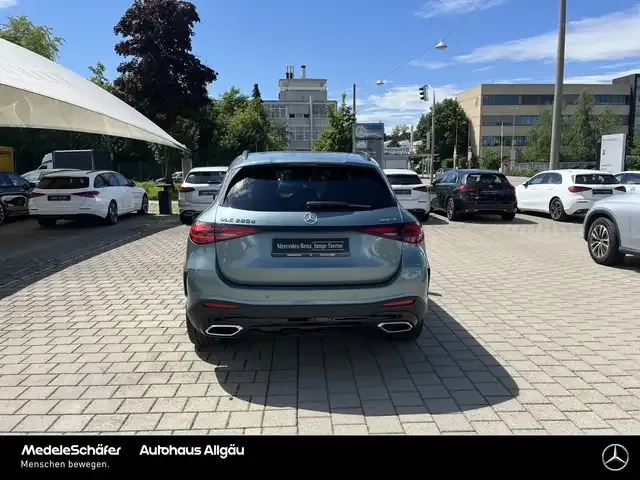 Mercedes-Benz GLC 220