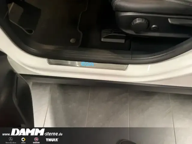 Mercedes-Benz EQA 300