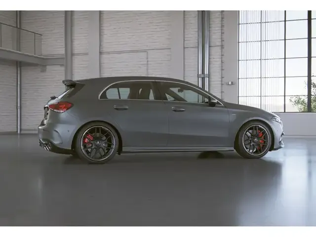 Mercedes-Benz A 45 AMG