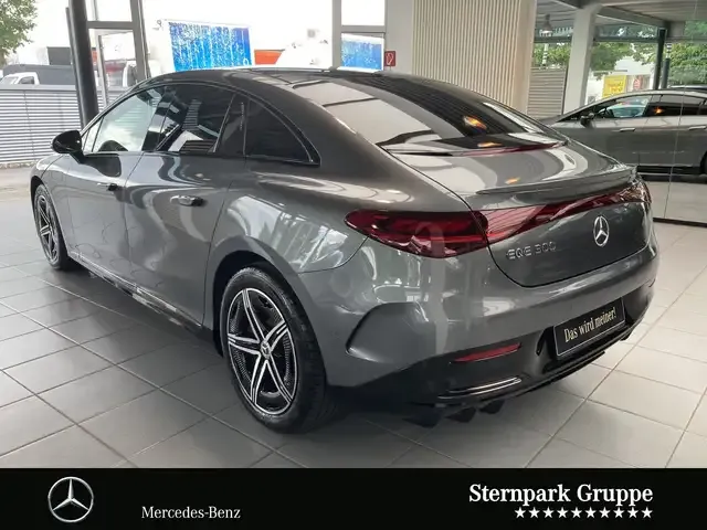 Mercedes-Benz EQE 300