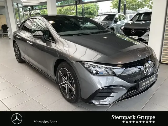 Mercedes-Benz EQE 300