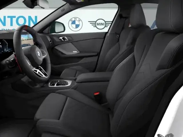 BMW 235