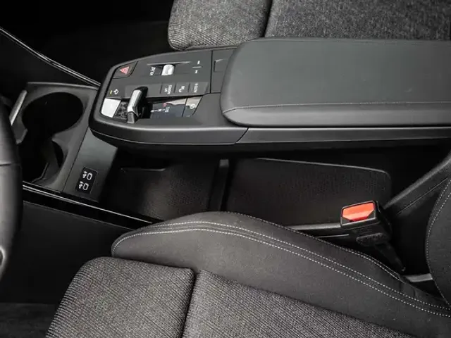 BMW 216