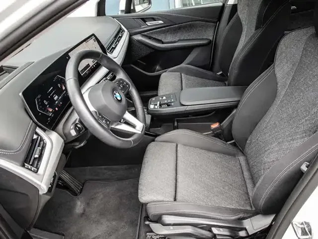 BMW 216