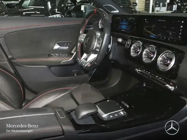 Mercedes-Benz CLA 35 AMG