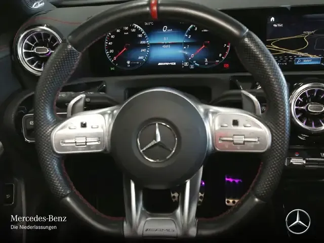 Mercedes-Benz CLA 35 AMG