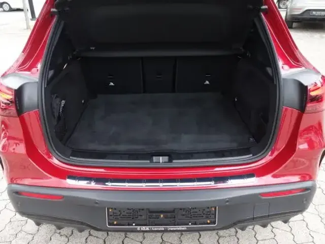 Mercedes-Benz EQA 300