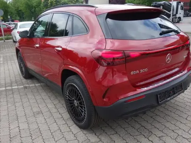 Mercedes-Benz EQA 300