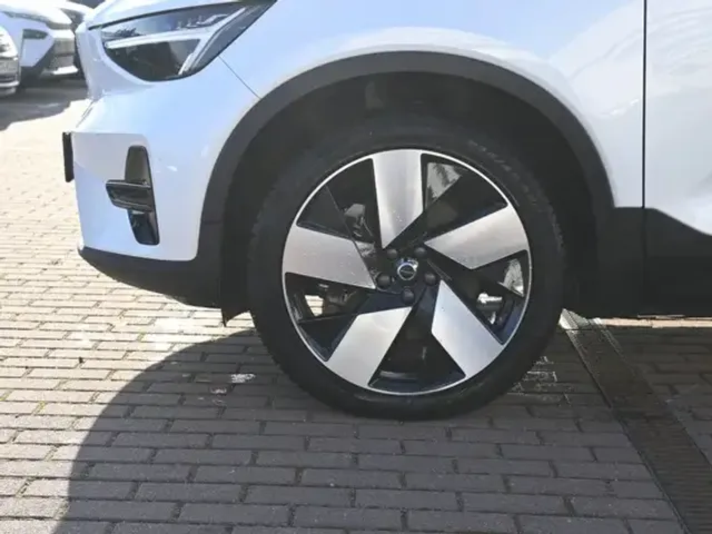 Volvo C40