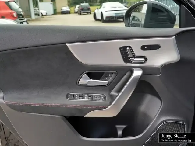 Mercedes-Benz A 35 AMG