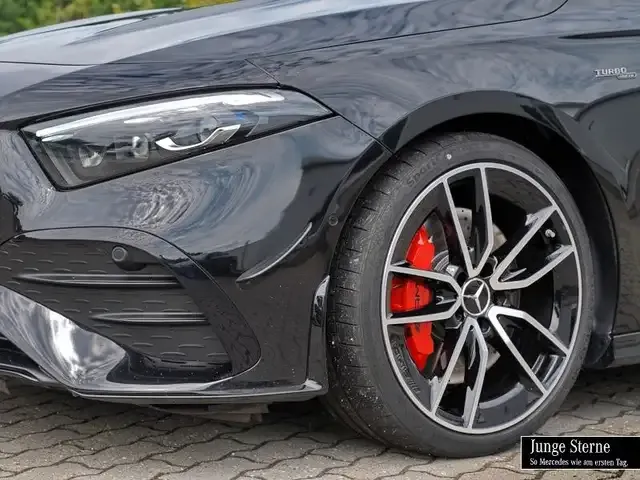 Mercedes-Benz A 35 AMG