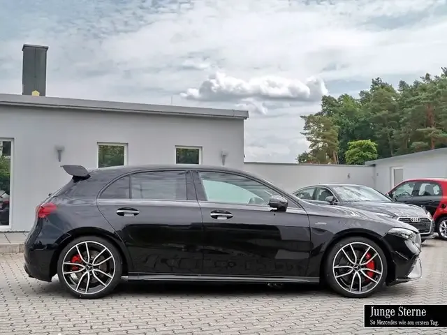 Mercedes-Benz A 35 AMG