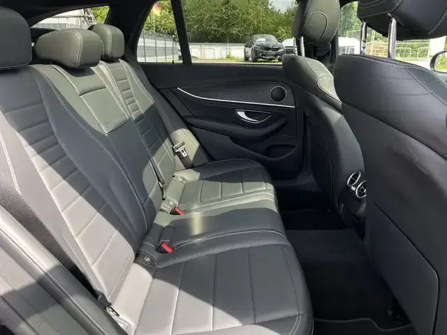 Mercedes-Benz E 400