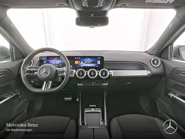 Mercedes-Benz EQB 300
