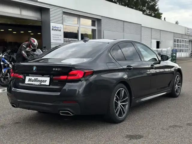 BMW 530