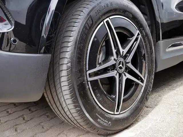 Mercedes-Benz EQA 300