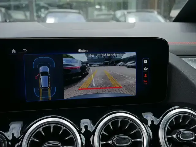 Mercedes-Benz EQA 300