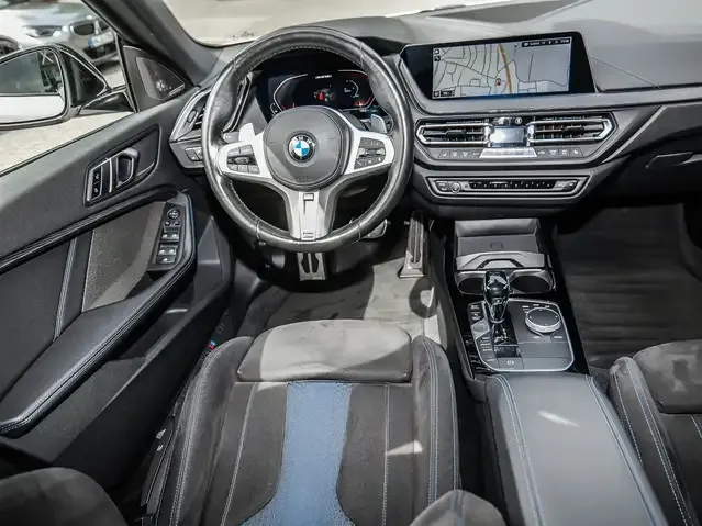 BMW 235