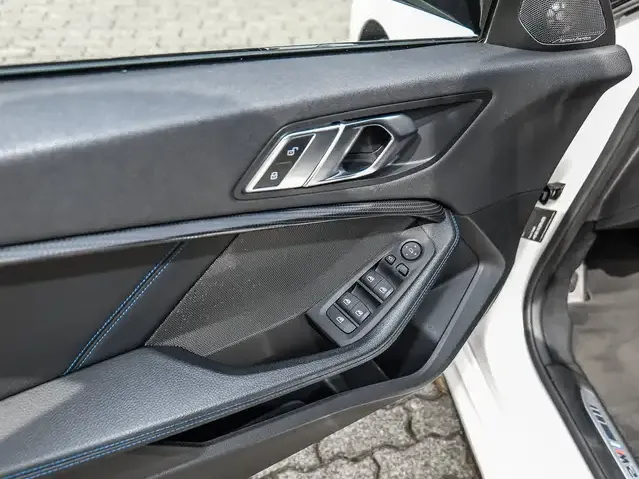 BMW 235