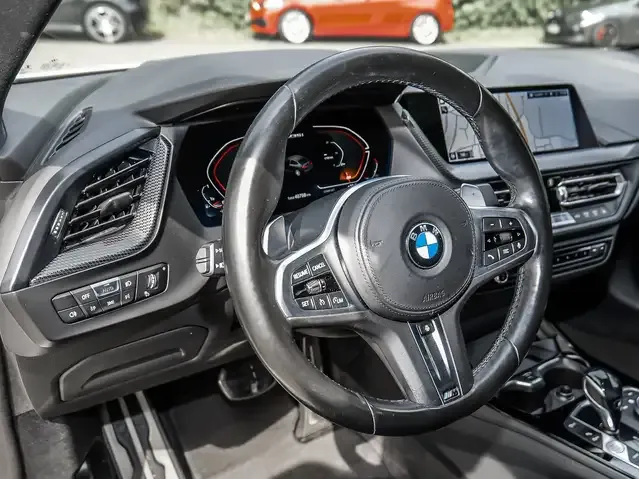 BMW 235