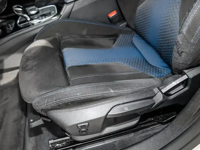 BMW 235
