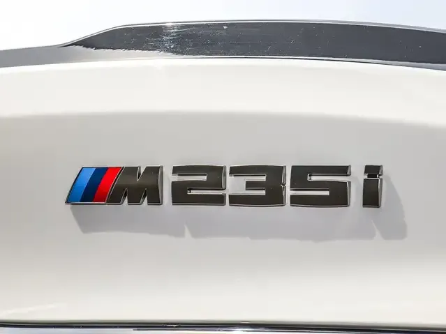 BMW 235