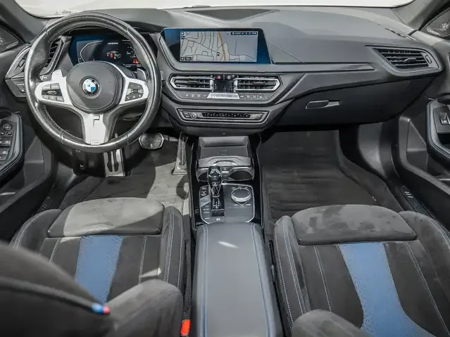 BMW 235