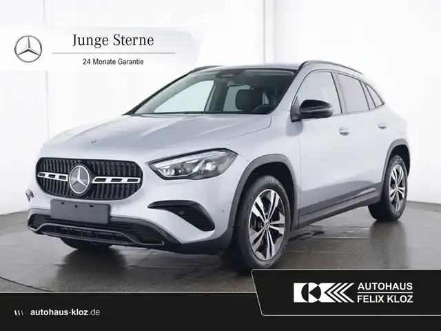 Mercedes-Benz GLA 220