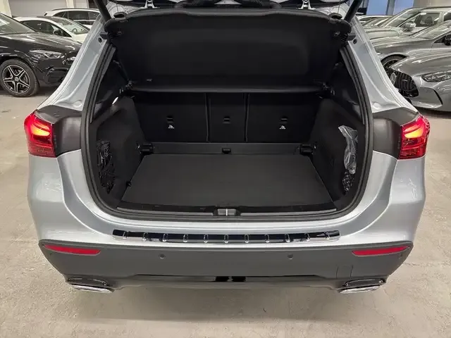 Mercedes-Benz GLA 220