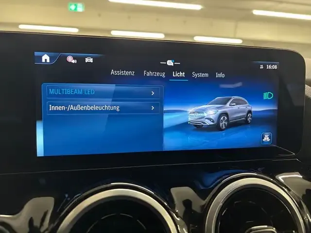 Mercedes-Benz GLA 220