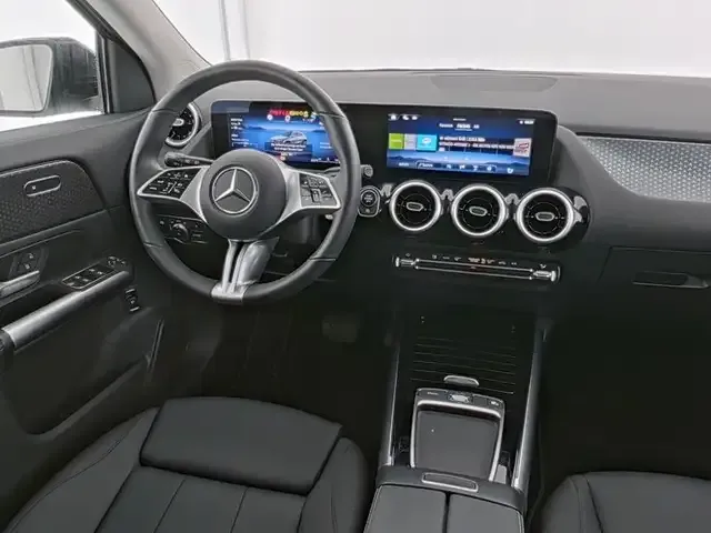 Mercedes-Benz GLA 220