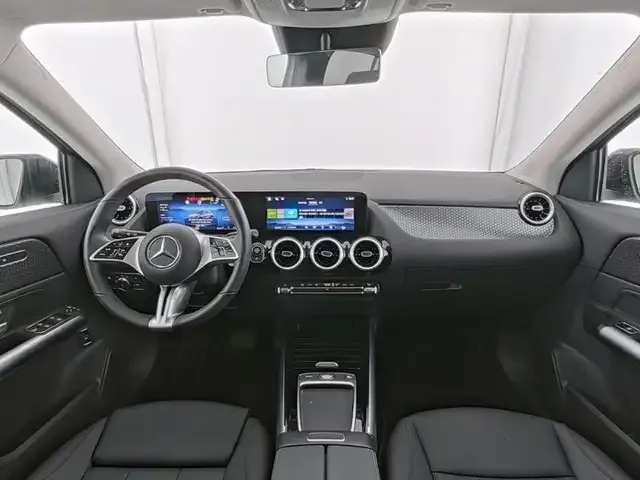 Mercedes-Benz GLA 220