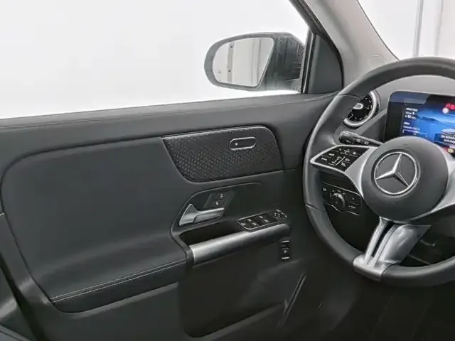 Mercedes-Benz GLA 220