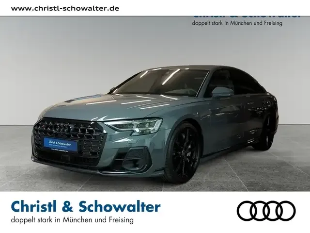 Audi S8