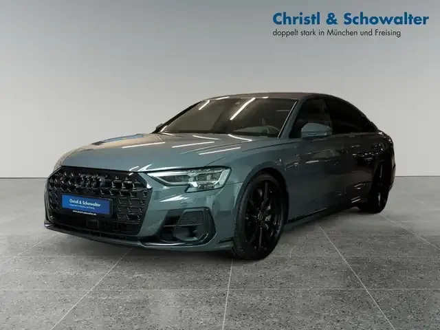 Audi S8