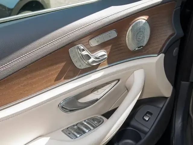 Mercedes-Benz E 400